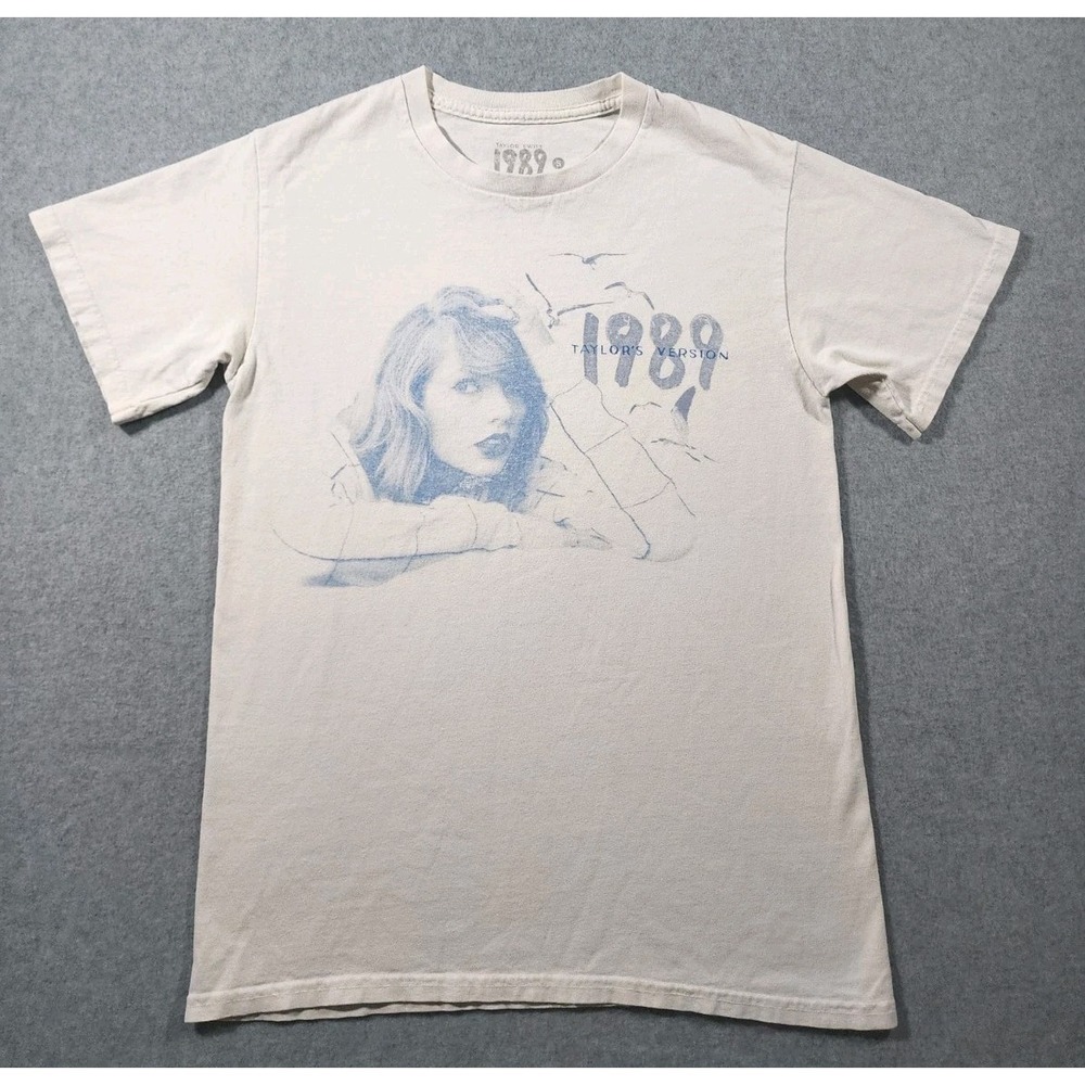 Taylor Swift 1989 Taylor's Version Women's T-Shirt, Size S, Short Sleeve